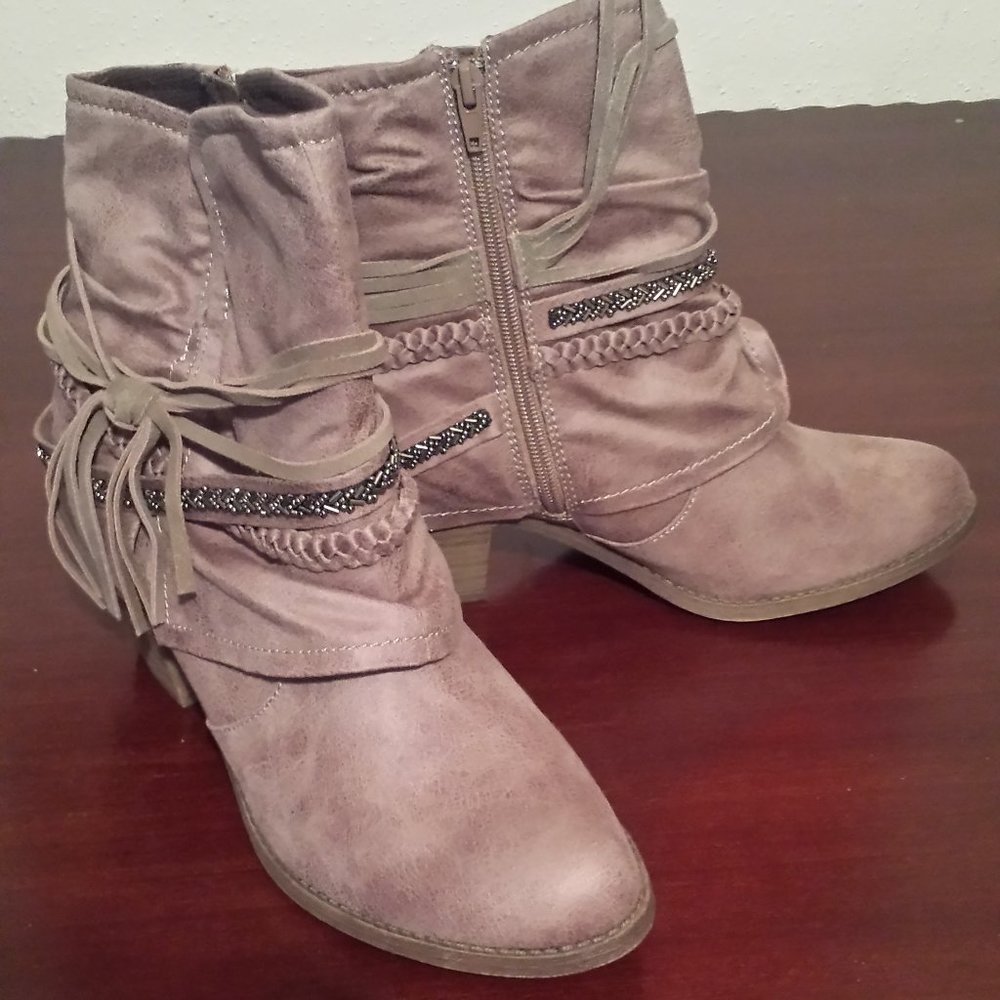 Suede Pop Ankle boots with trim Beige 11